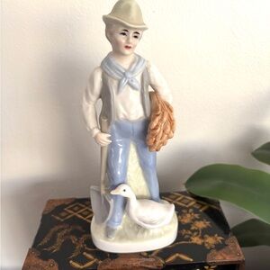 Vintage porcelain figurine/Man duck